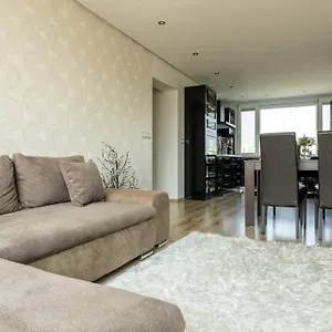 Martonfalvi Penthouse W Jacuzzi Apartman